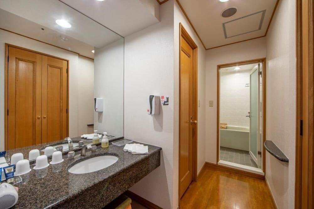 Hotel Cadenza Tokyo Bagian luar foto
